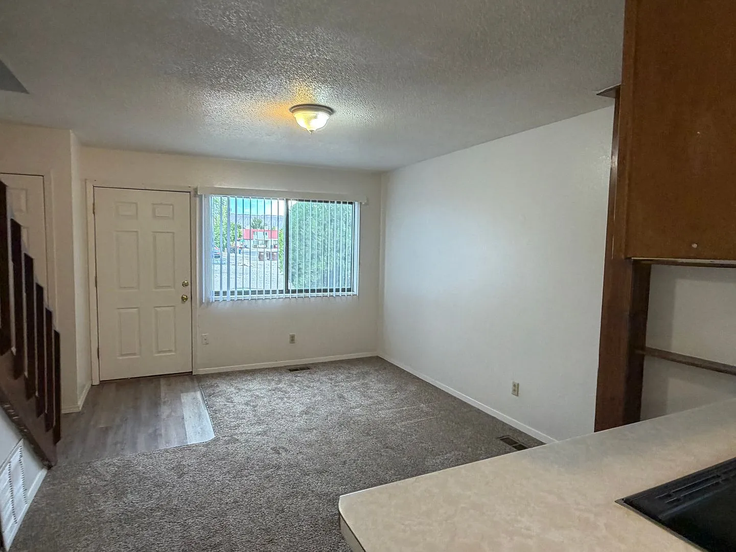2 Bed 1 Bath Townhouse in Clifton — Photo 3