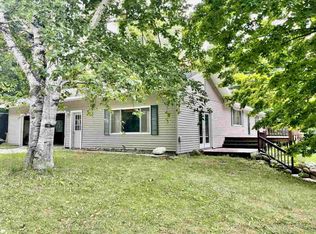 10276 Murray Rd, Charlevoix, MI 49720