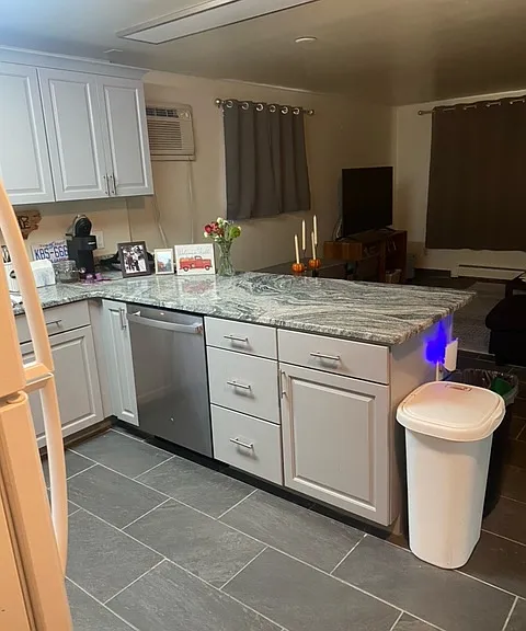 824 Brown St #2 — Photo 13