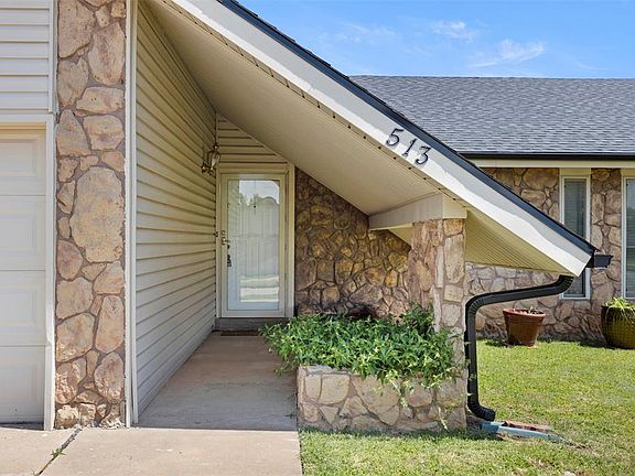 5th image of 513 Williams Dr