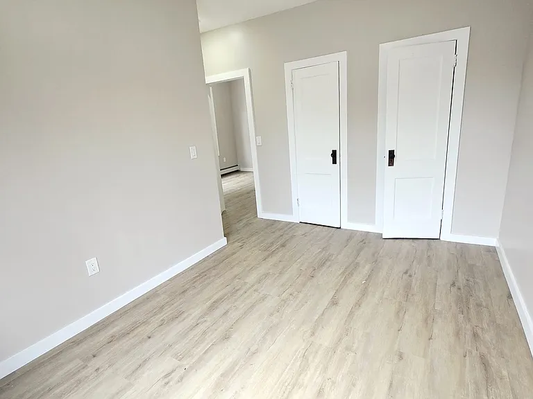 8 Sheffield St #1A — Photo 5