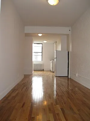 Rented by Tower Brokerage | media 17