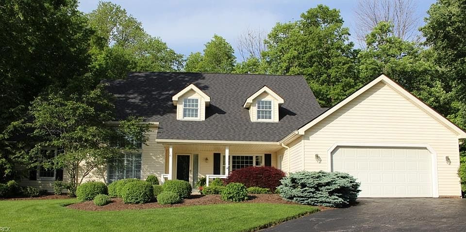 1st image of 118 Waverly Ln