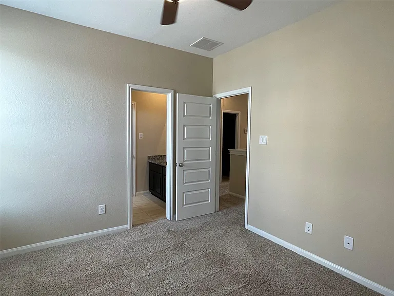 10418 Quiet Courtyard Rd — Photo 42
