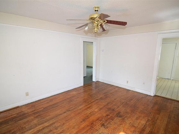2nd image of 2937 Alabama Dr