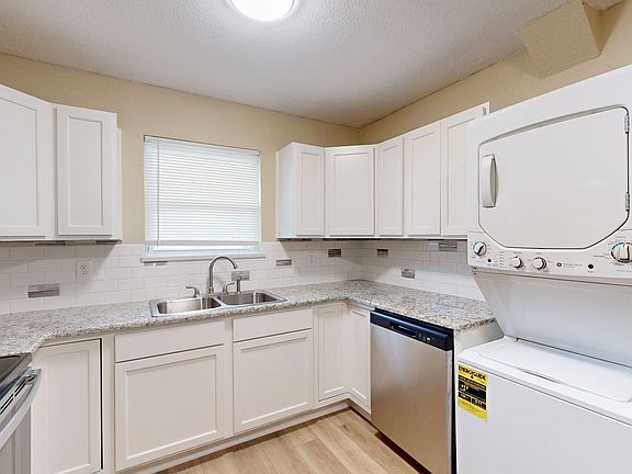 3rd image of 1203 Charisse St #B