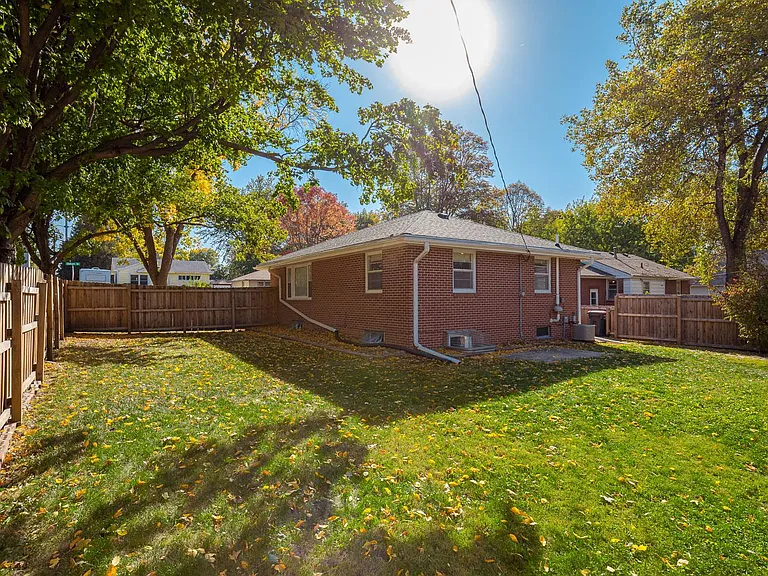 5540 Oldham St — Photo 26