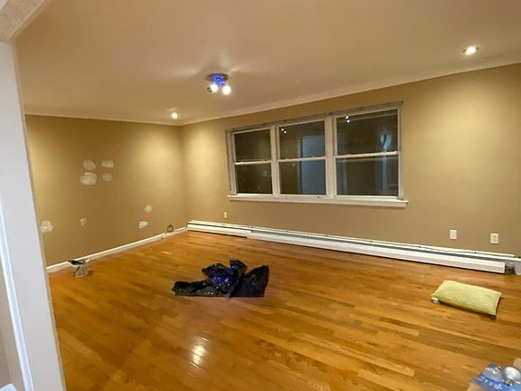 4th image of 2703 Yates Ave #1