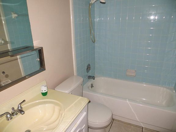 4th image of 1025 Rockledge Dr APT 406