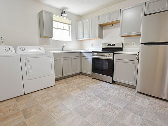 4th image of 342 Dupuis Dr APT B