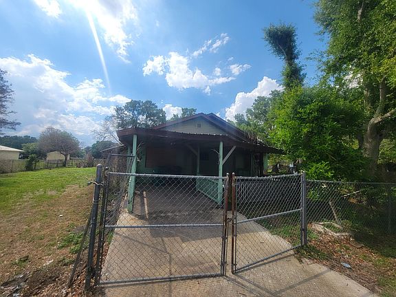 2nd image of 3311 NW 24th Avenue