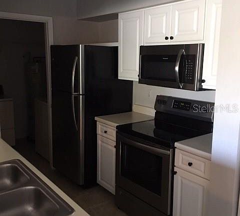 5th image of 3032 Parkway Blvd APT 203