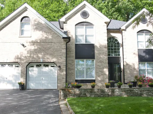 106 Bassatt Dr, Downingtown, PA 19335