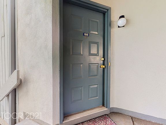 2nd image of 166 Oakland Ct #9