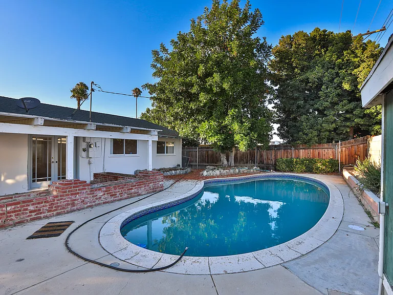 11236 Royal Palm Blvd — Photo 46