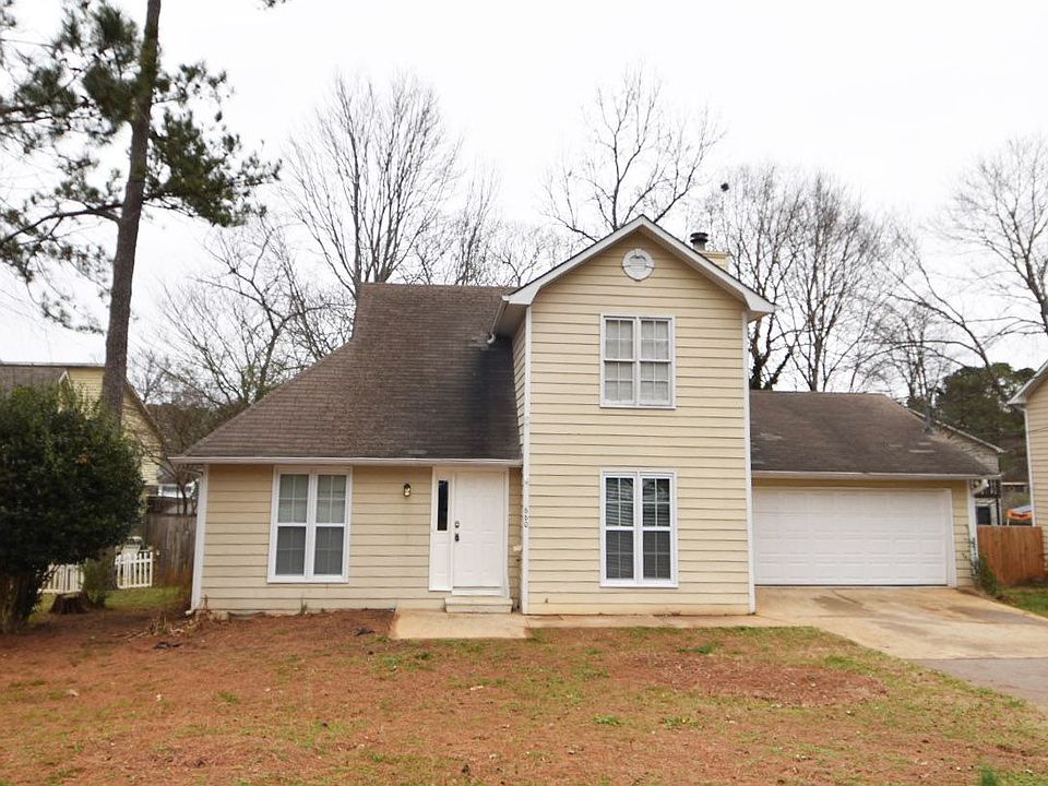 1st image of 660 Carriage Ln