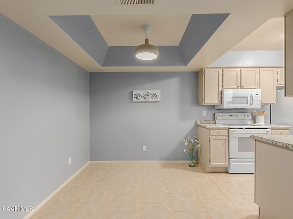 5th image of 10610 S 48th St Unit 1063
