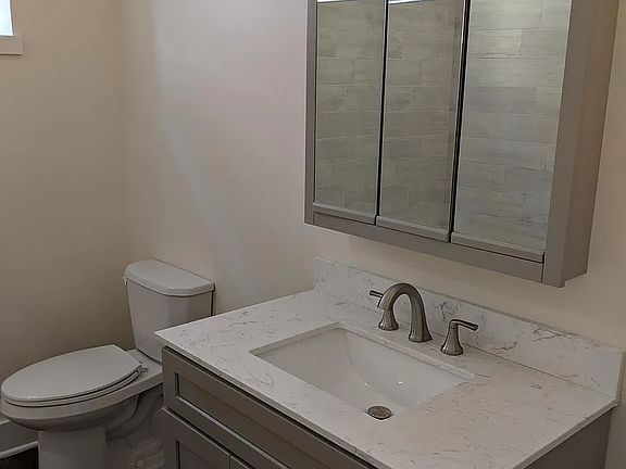 5th image of 436 Franklin St #9