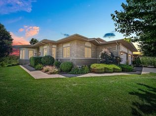 20480 Fallingwater Cir, Frankfort, IL 60423