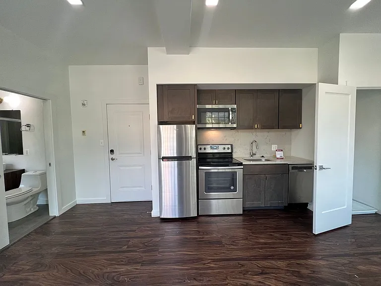 824 N Calvert St — Photo 25