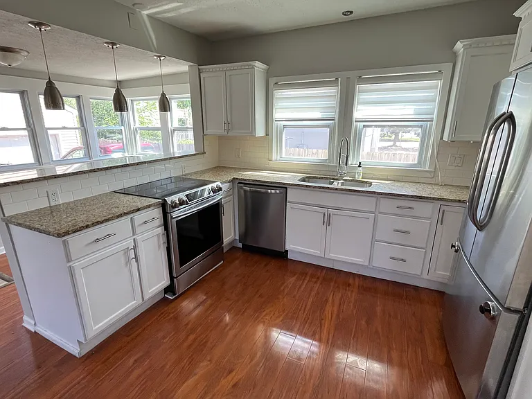 Upstairs kitchen (kitchen #1)