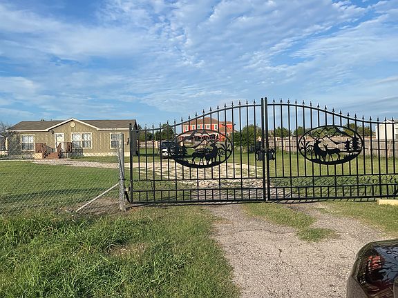 2nd image of 128 Monterrey Hills Dr
