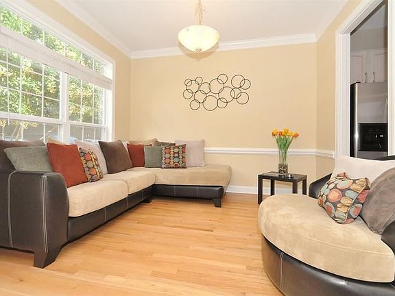 5th image of 6221 Padget Parrish Ct