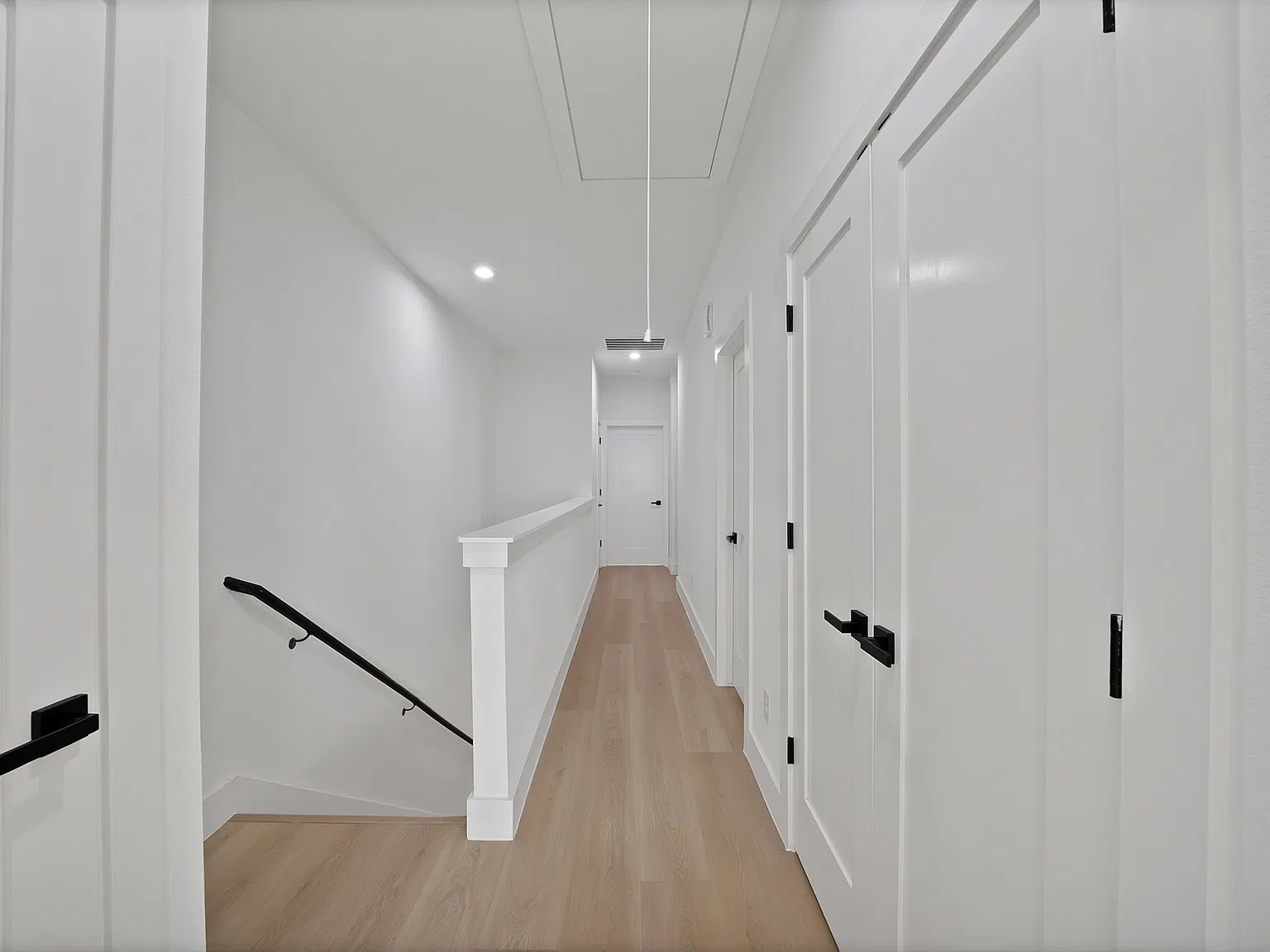 3 bed, 1700 sqft, $2,500 — Photo 2