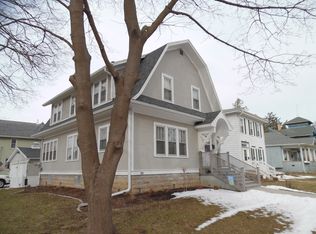 407 W Prairie St, Columbus, WI 53925