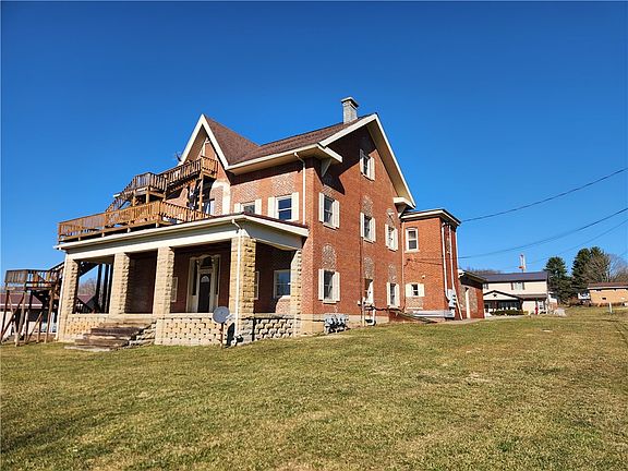 3rd image of 138 Victoria Dr