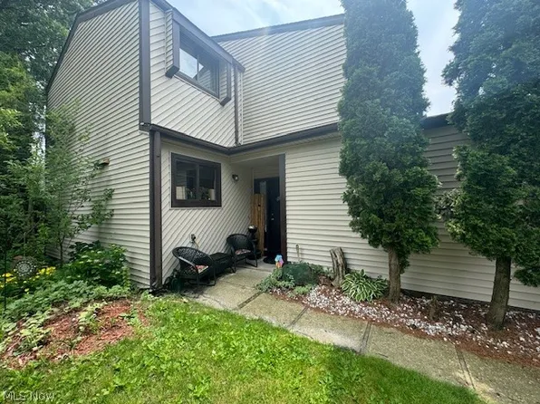 9806 Country Scene Ln, Mentor, OH 44060