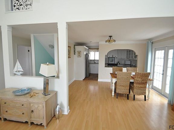 4th image of 1541 N Ocean Shore Blvd #A