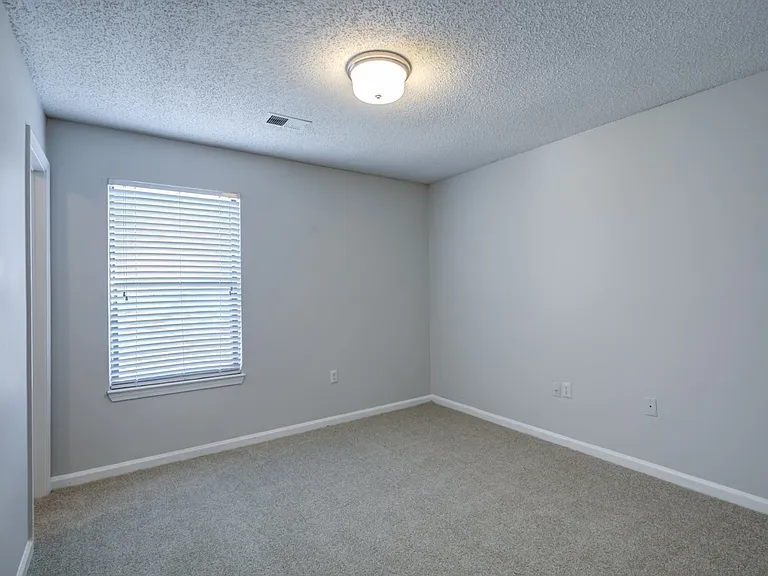 Southland Station Apartments — Photo 11