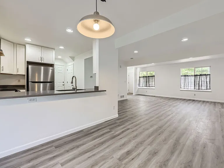 5205 Dudley St — Photo 7