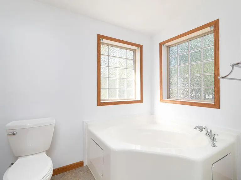 W346N5272 Elm Ave — Photo 11