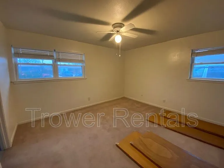 2620 Cambridge St — Photo 18