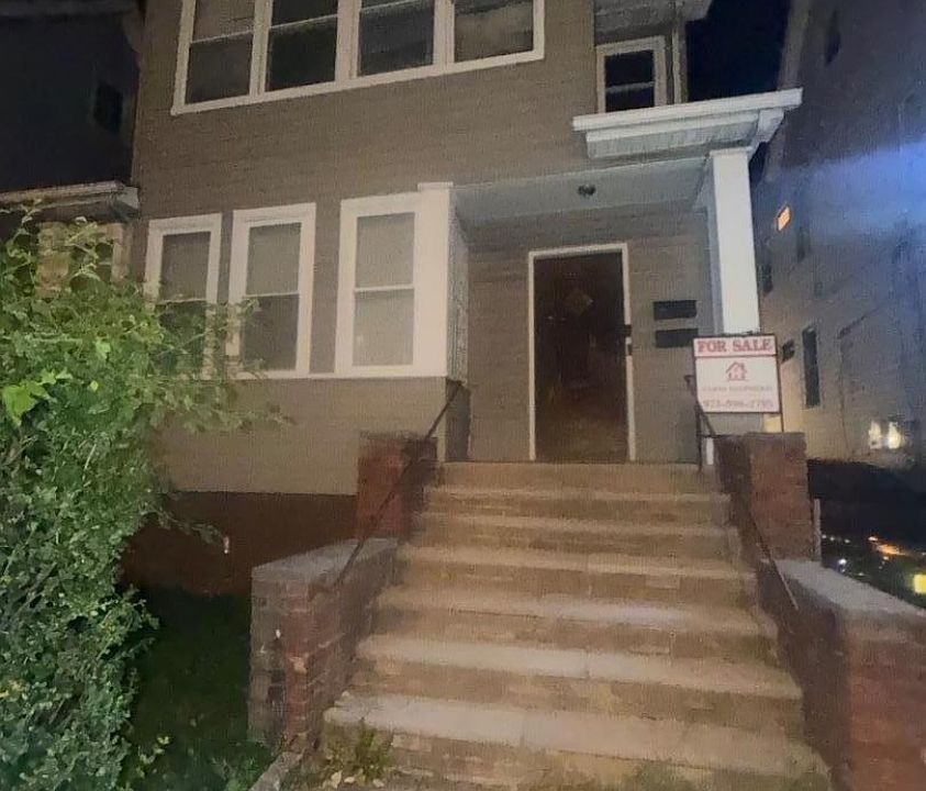 1st image of 239 Alexander St