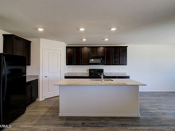 3rd image of 457 W Black Hawk Pl