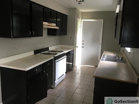 4th image of 4706 E 36th St
