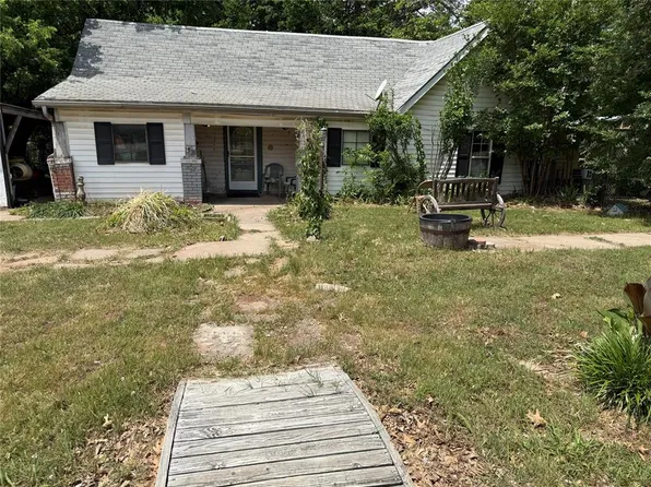 114 N 6th St, Yukon, OK 73099