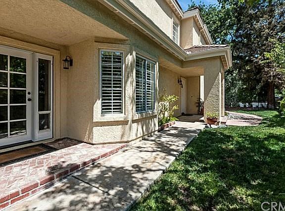 2nd image of 5661 Roundtree Pl