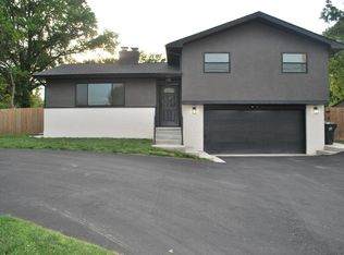 7404 Worthington Rd, Westerville, OH 43082