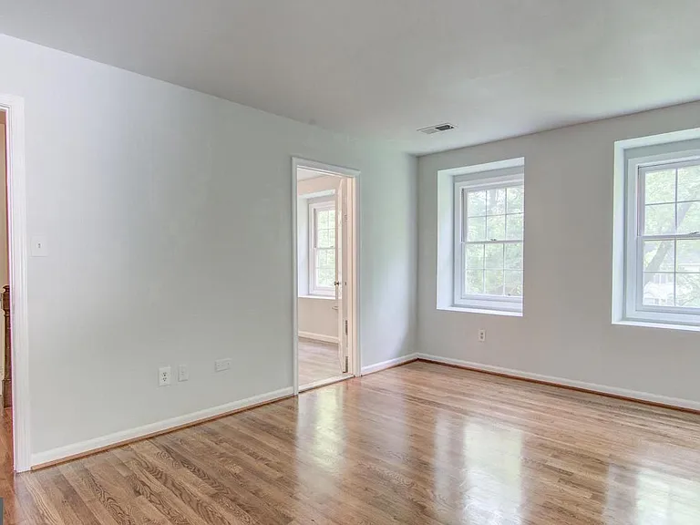 3222 Brookings Ct — Photo 14