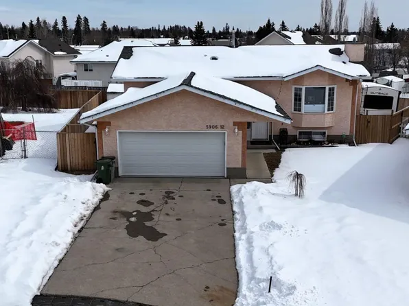 5906 12th Ave, Edson, AB T7E 1J1