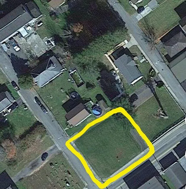 Main St photo 1