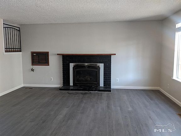 5th image of 182 Espee Ct