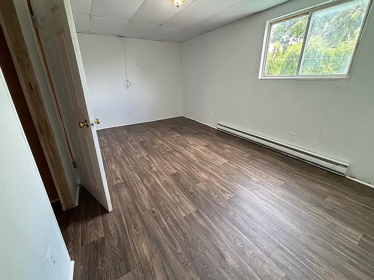 1030 Thornton Ave — Photo 23