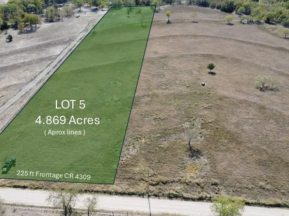 4309 Country Pl, Greenville, TX 75401
