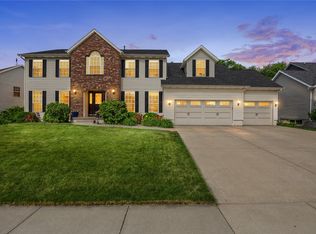7703 Winston Dr NE, Cedar Rapids, IA 52402