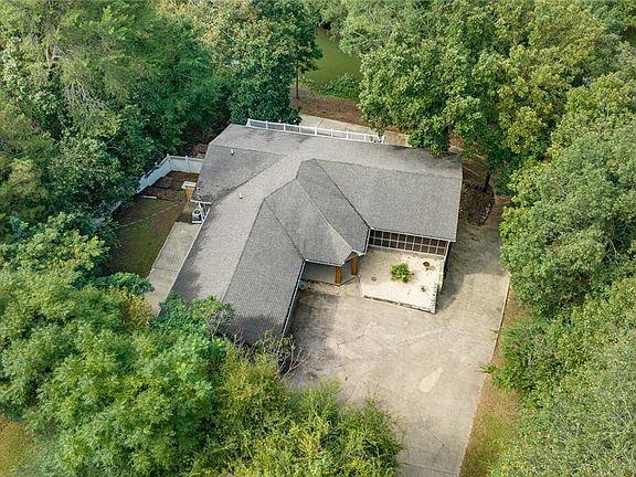3rd image of 15414 Beacon Point Dr
